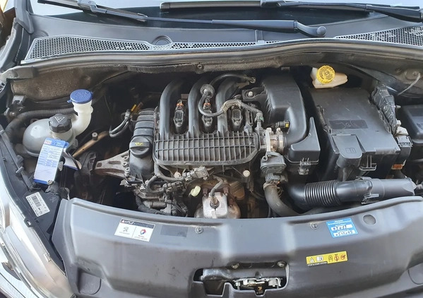 Peugeot 208 cena 32950 przebieg: 92000, rok produkcji 2019 z Krotoszyn małe 277
